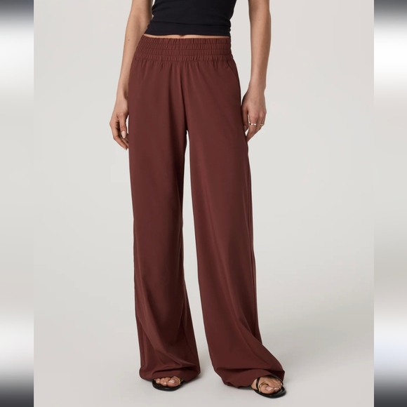 Vuori Pants - Vuori Villa Wideleg-Short